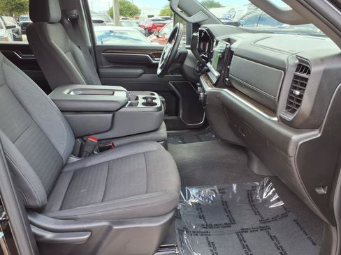 Used 2025 Chevrolet Silverado 2500 LT w/ Convenience Package AWD/4WD image 10