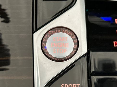 Used 2026 BMW X7 xDrive40i w/ M Sport Package image 23