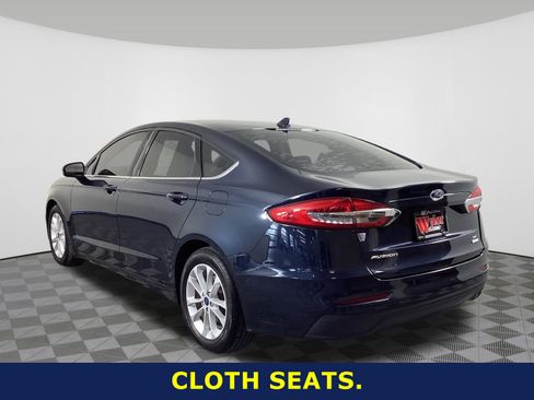 Used 2020 Ford Fusion SE image 3