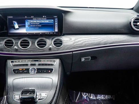 Used 2019 Mercedes-Benz E 300 image 18