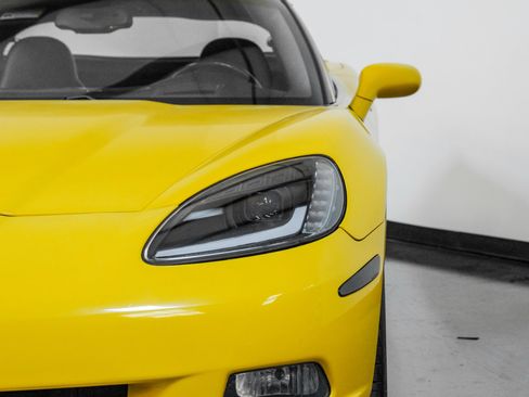 Used 2006 Chevrolet Corvette Coupe w/ Preferred Equipment Group image 38