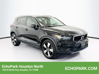 Used 2022 Volvo XC40 T5 Momentum AWD/4WD video 1