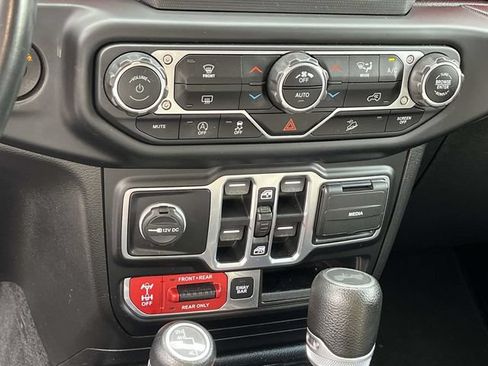 Used 2020 Jeep Wrangler Unlimited Rubicon AWD/4WD image 30