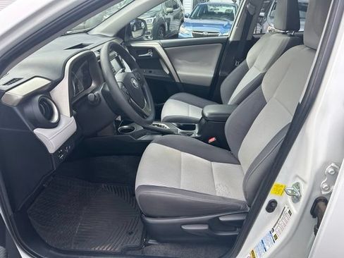 Used 2015 Toyota RAV4 XLE AWD/4WD image 13