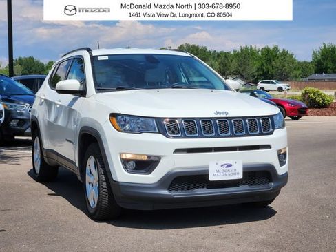 Used 2018 Jeep Compass Latitude w/ Popular Equipment Group FWD image 4