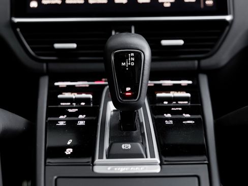 Used 2023 Porsche Cayenne GTS image 23