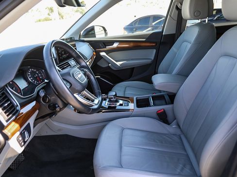 Used 2022 Audi Q5 2.0T Premium w/ Convenience Package image 17