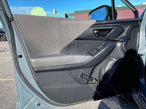 Used 2024 Subaru Crosstrek 2.0i Premium image 15