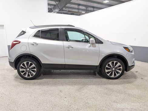 Used 2022 Buick Encore Preferred w/ Safety Package image 2