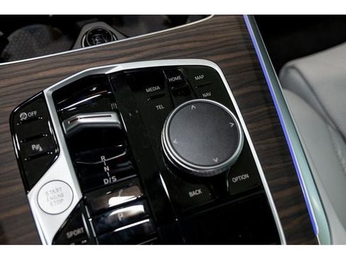 New 2026 BMW X5 xDrive40i w/ Climate Comfort Package image 65