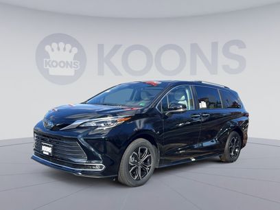 New 2025 Toyota Sienna Platinum