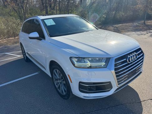 Used 2018 Audi Q7 3.0T Prestige w/ Prestige Package image 3