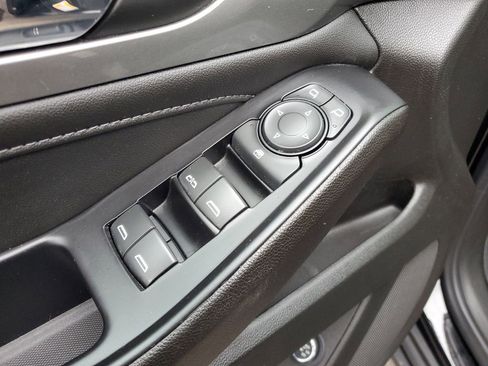 Certified 2023 Chevrolet Traverse LT w/ LPO, Floor Liner Package image 22