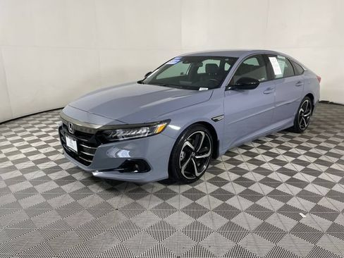 Used 2022 Honda Accord Sport image 3