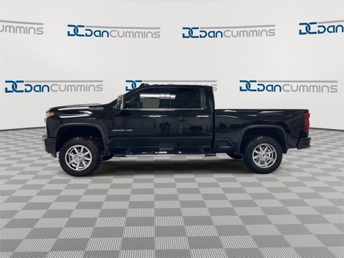 Used 2020 Chevrolet Silverado 2500 High Country w/ Z71 Off-Road Package image 5
