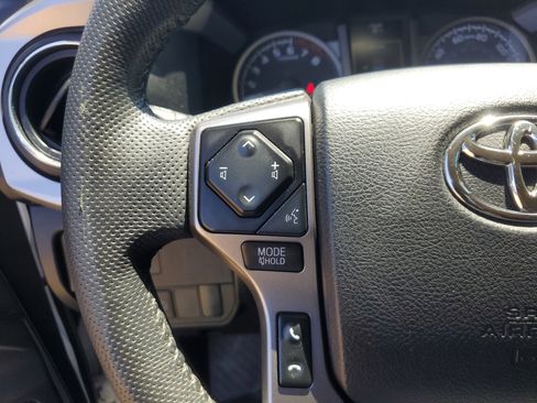Used 2022 Toyota Tacoma SR5 w/ Technology Package RWD image 26