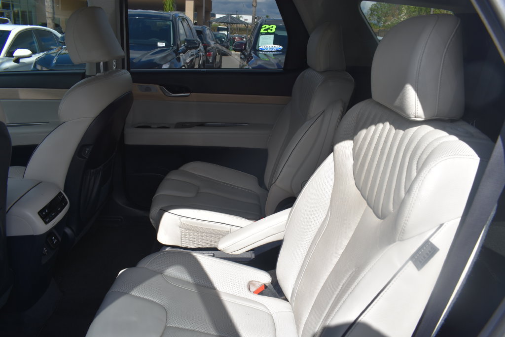 Certified 2023 Hyundai Palisade Limited FWD image 14