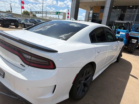 Used 2023 Dodge Charger R/T w/ Plus Group RWD image 4