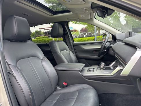 Used 2025 MAZDA CX-90 3.3 Turbo w/ Preferred Package AWD/4WD image 24