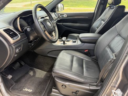 Used 2014 Jeep Grand Cherokee Limited AWD/4WD image 9