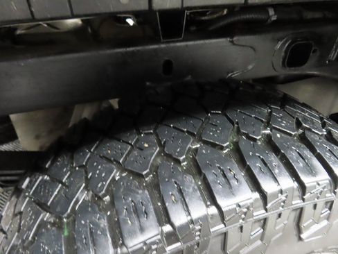 Used 2022 GMC Sierra 1500 AT4 w/ AT4 Premium Package image 39