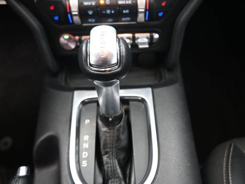 Used 2020 Ford Mustang Premium image 3