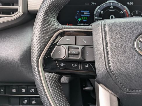 Used 2024 Toyota Tundra Limited AWD/4WD image 35
