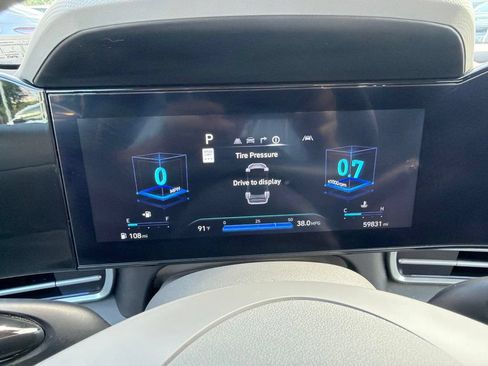 Used 2024 Hyundai Elantra SEL FWD image 22