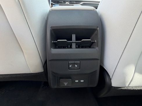 New 2026 Jeep Cherokee Overland image 25