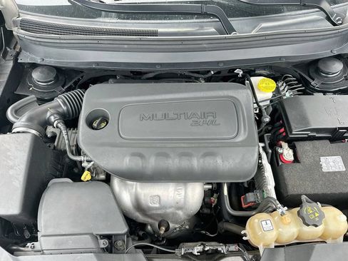 Used 2020 Jeep Cherokee Latitude Plus FWD image 30