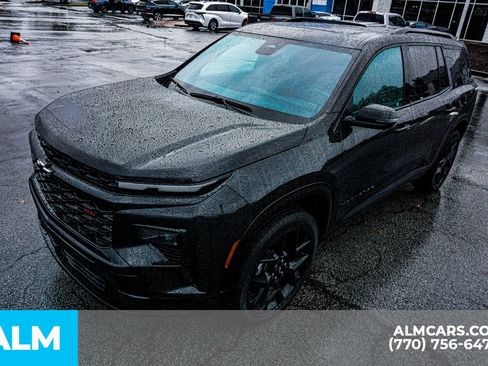 Used 2025 Chevrolet Traverse RS image 19