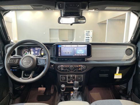 Used 2025 Jeep Wrangler Sport S w/ Convenience Group image 31