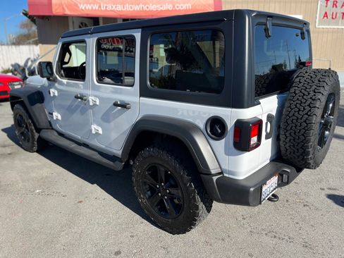 Used 2020 Jeep Wrangler Unlimited Sport image 5