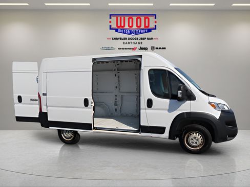 Used 2025 RAM ProMaster 2500 w/ Convenience Group FWD image 2