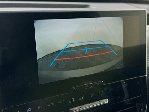 Used 2023 Toyota bZ4X XLE w/ Weather Package image 22