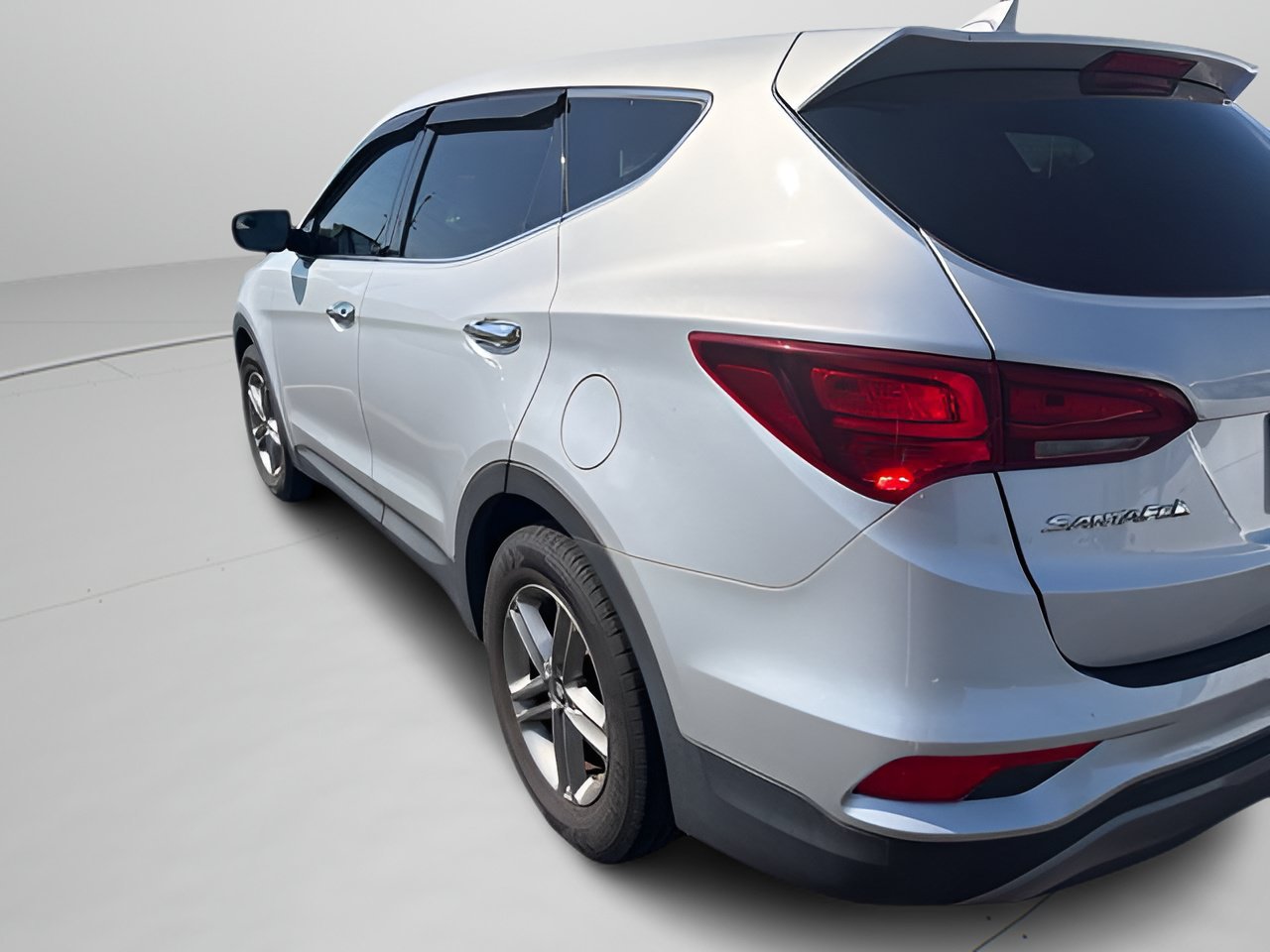 Used 2017 Hyundai Santa Fe Sport w/ Cargo Package AWD/4WD image 15