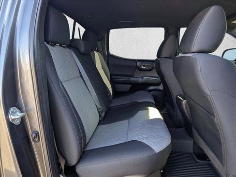 Used 2022 Toyota Tacoma TRD Sport image 23