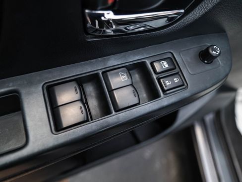 Used 2013 Subaru Crosstrek 2.0i Limited image 21