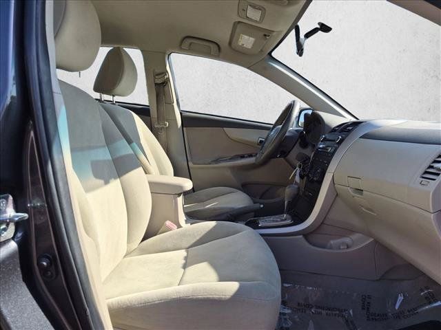 Used 2010 Toyota Corolla LE w/ LE EVP Pkg #1 FWD image 16