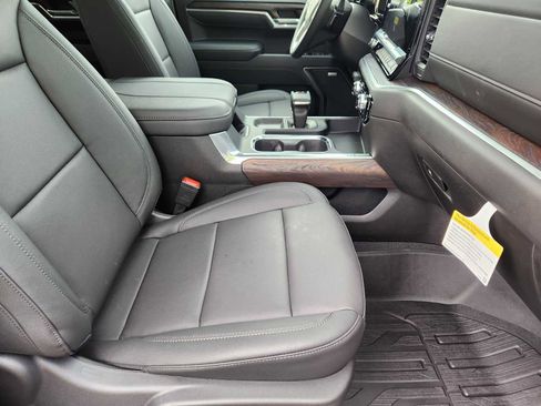 New 2026 GMC Sierra 1500 SLT w/ SLT Premium Plus Package image 16