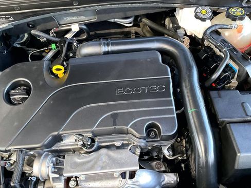 Used 2024 Chevrolet Malibu LT image 30