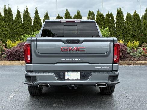 Used 2022 GMC Sierra 1500 Denali w/ Denali Premium Package AWD/4WD image 9