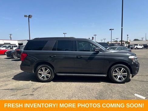 Used 2022 Ford Expedition XLT RWD image 2