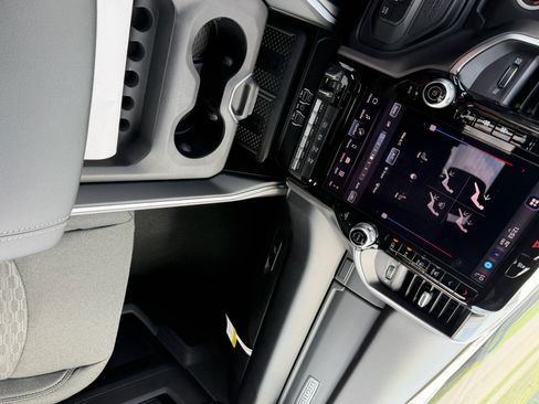 New 2026 RAM 2500 Big Horn AWD/4WD image 22