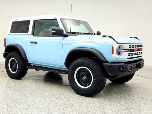 Used 2024 Ford Bronco Heritage Edition image 3