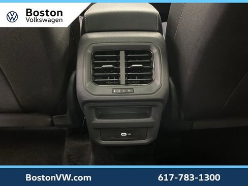 Used 2025 Volkswagen Taos SE image 20