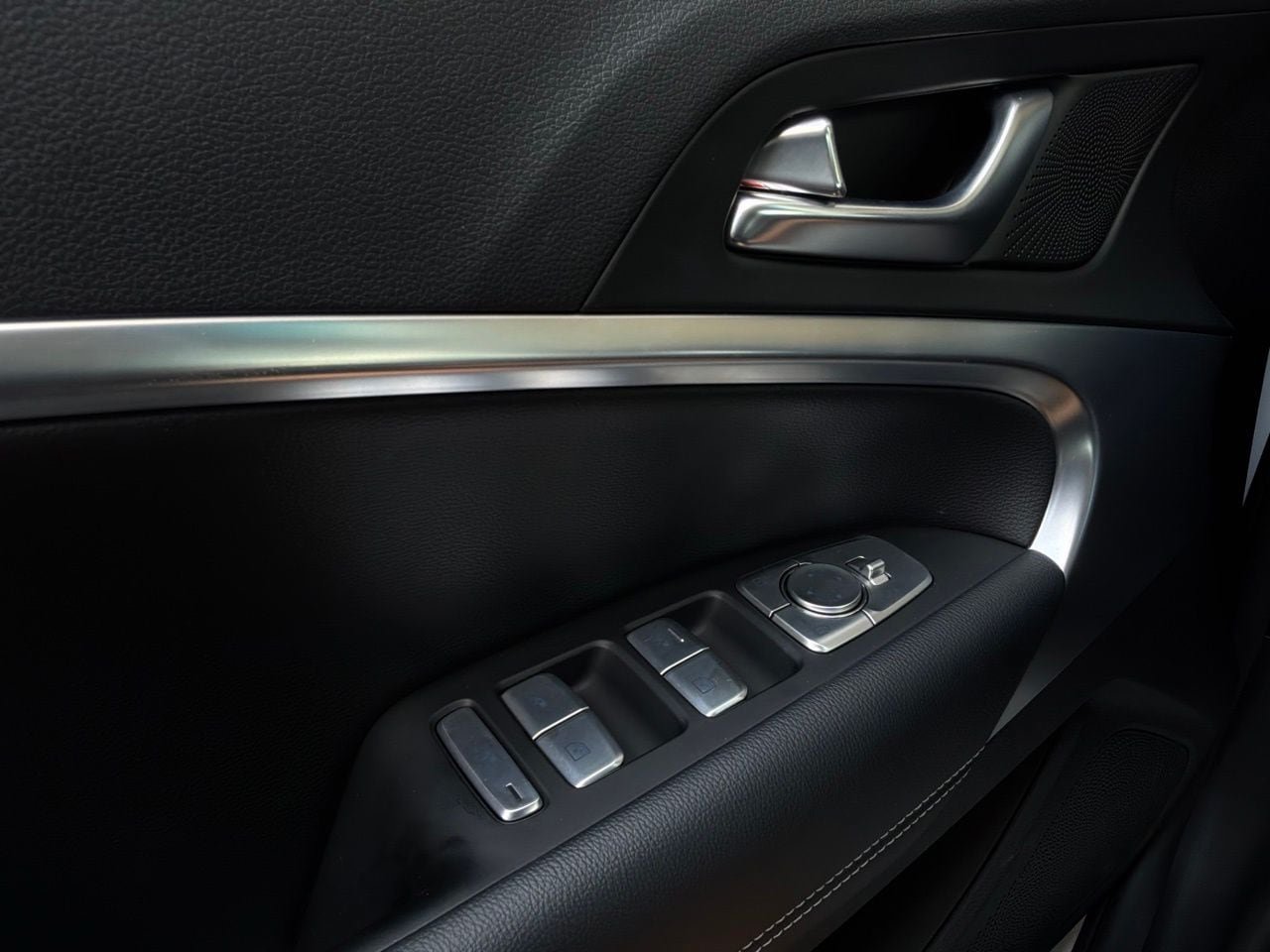 Used 2026 Genesis G70 2.5T RWD image 23