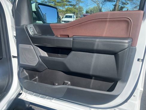 Used 2022 Ford F150 Lariat w/ Equipment Group 502A High image 42