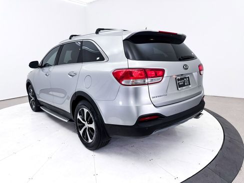 Used 2018 Kia Sorento EX image 16