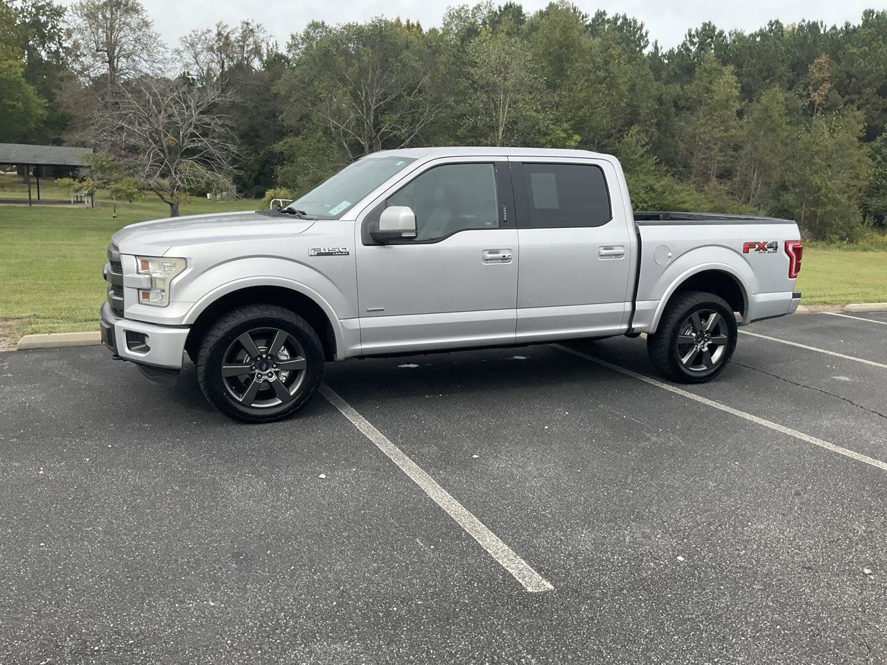 Used 2015 Ford F150 Lariat w/ Equipment Group 502A Luxury AWD/4WD image 14
